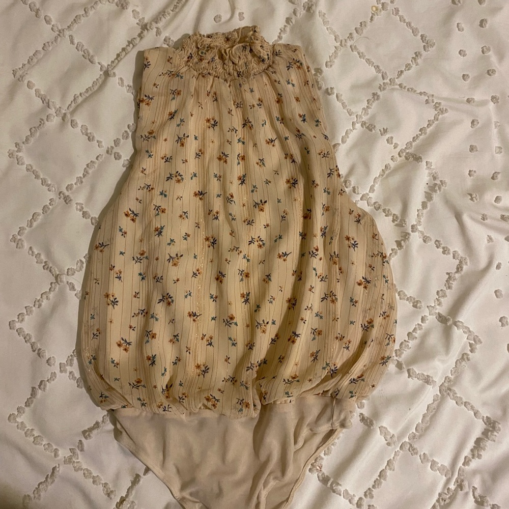 Floral Beige Sleeveless Blouse